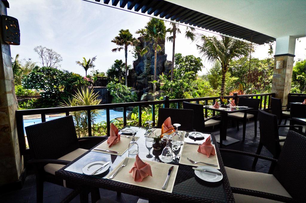 Swiss-Belhotel Segara Resort & Spa Нуса Дуа Ресторант снимка